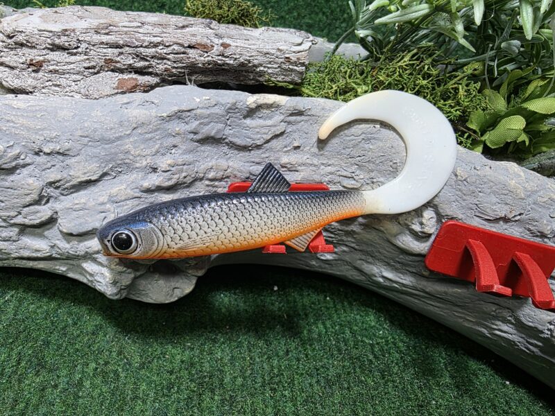 Ukleja Twister 11 cm BIAŁA PLUS  OPALIZACJA