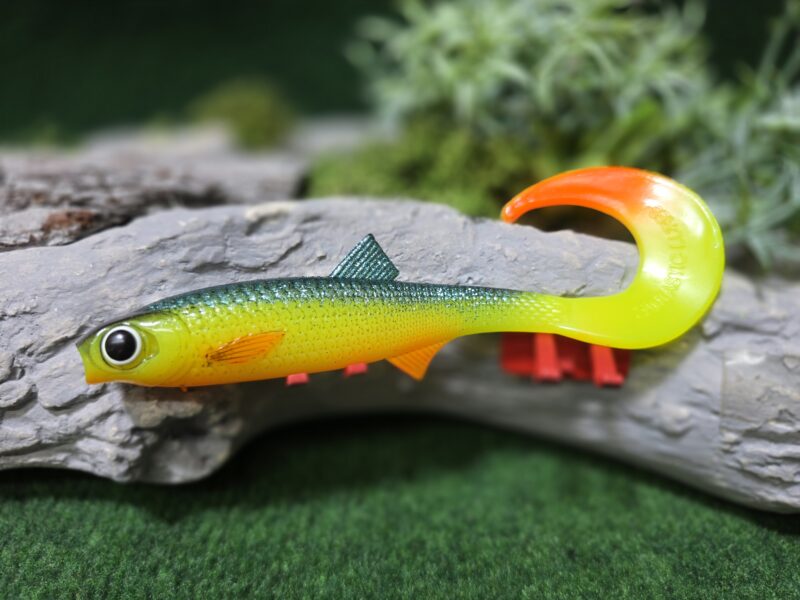 Ukleja Twister 15cm ŚLEDZ FLUO